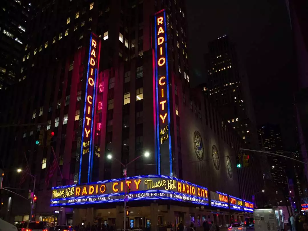 Radio City Manhattan image by Fernando GonzÃ¡lez from Pixabay